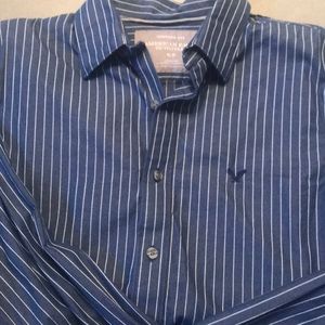 American Eagle size S chambray dress shirt